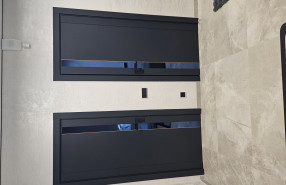 справа дверь в хоз помещение